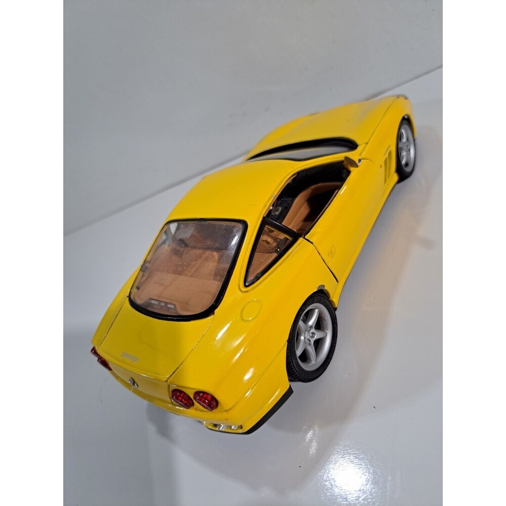 Maisto 1:18 Scale Die Cast Ferrari 550 Maranello Supercar - Picture 4 of 12
